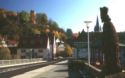Blick von der Saalebruecke m